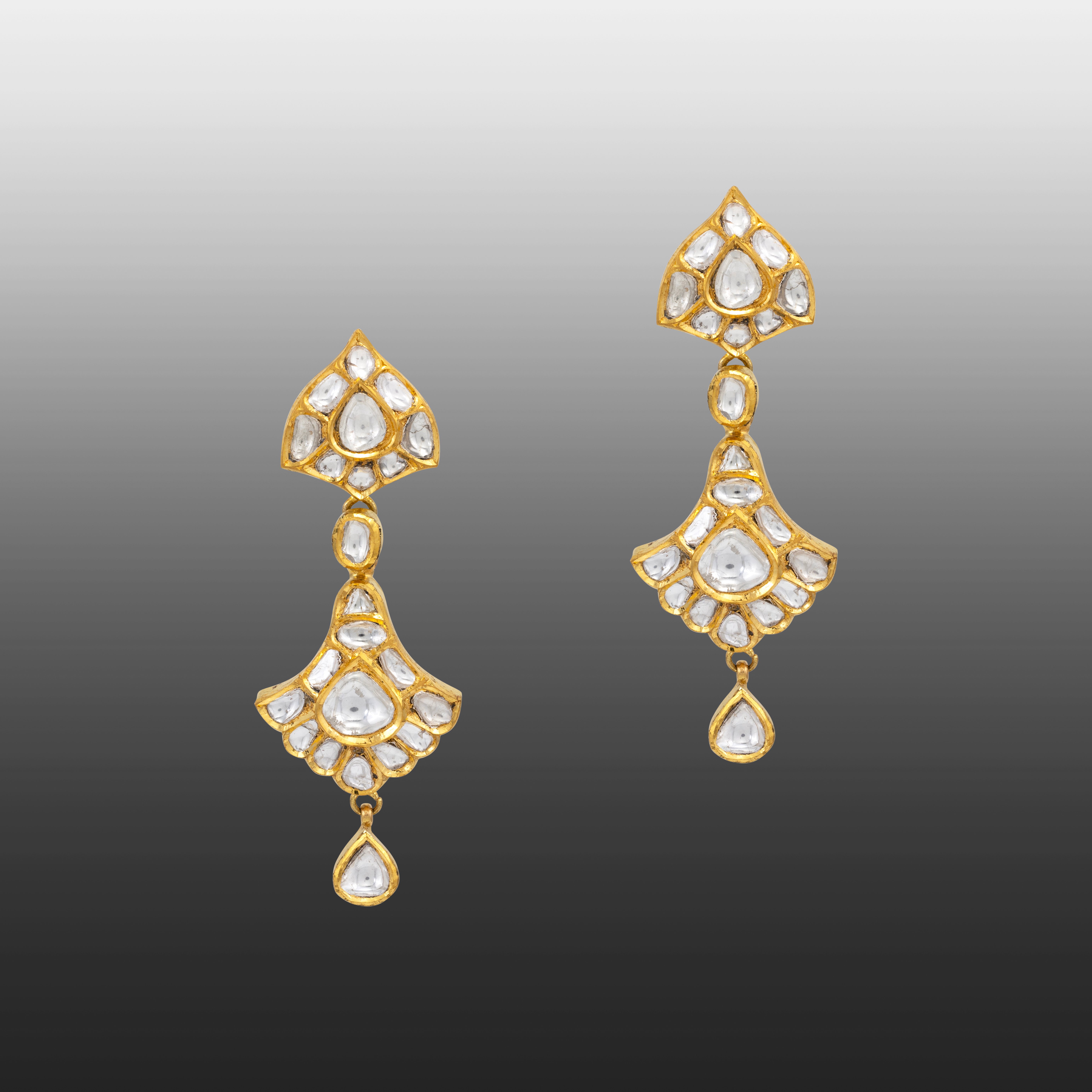 Gold and Polki Fan Motif Earring