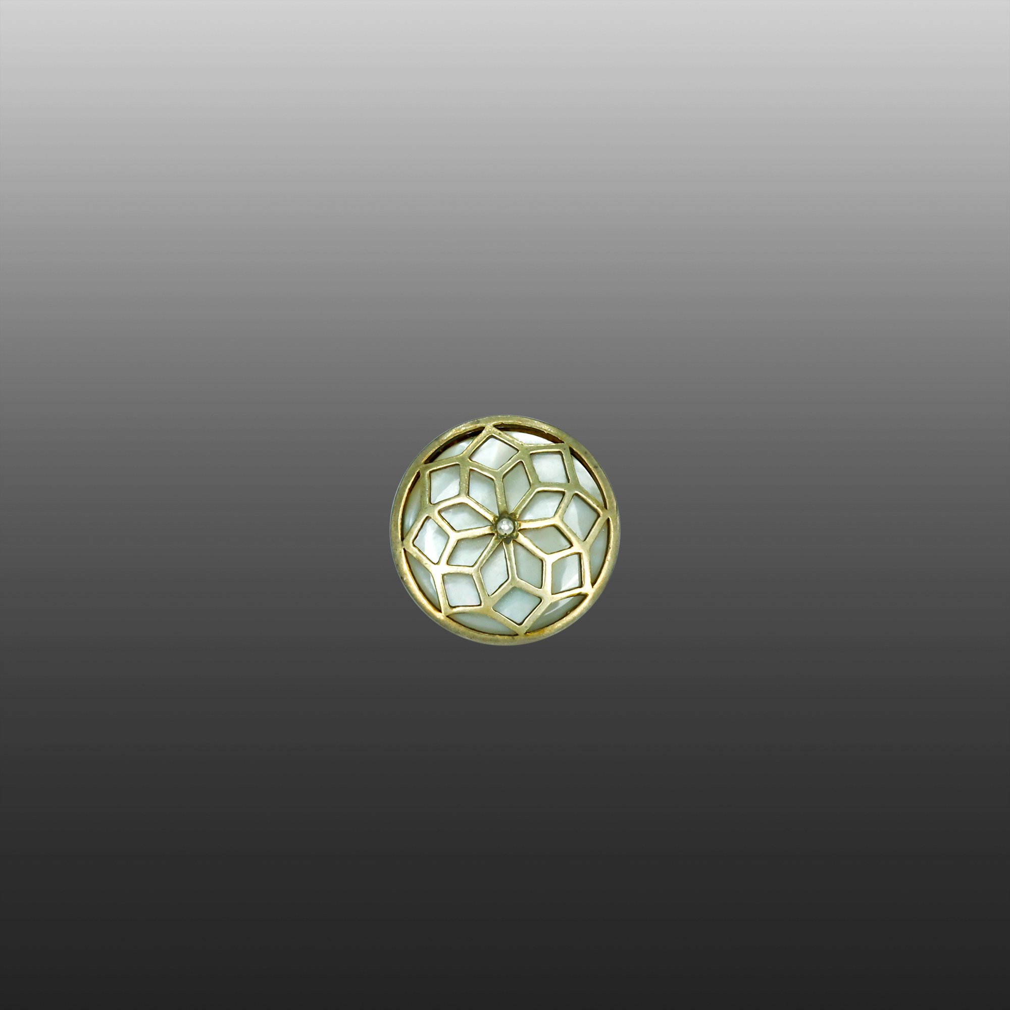 Men&rsquo;s Button with Gold Floral Design on Mother of Pearl