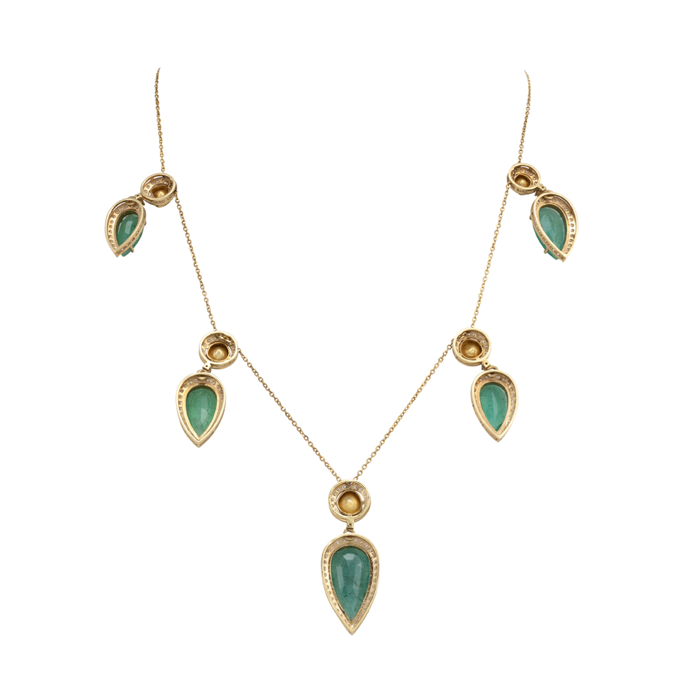 Gold Chain Necklace with Pear-Shaped Emerald and Polki Charms