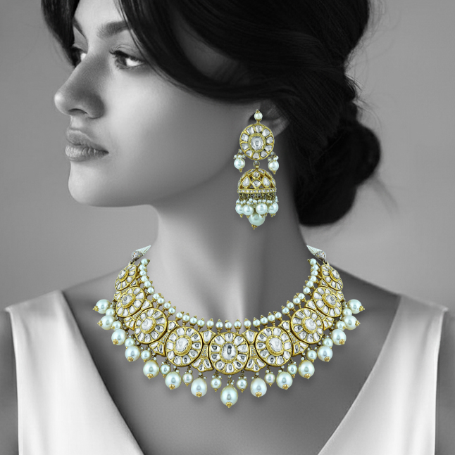 Elegant Necklace Set with Uncut Diamond Polkis and Pearls