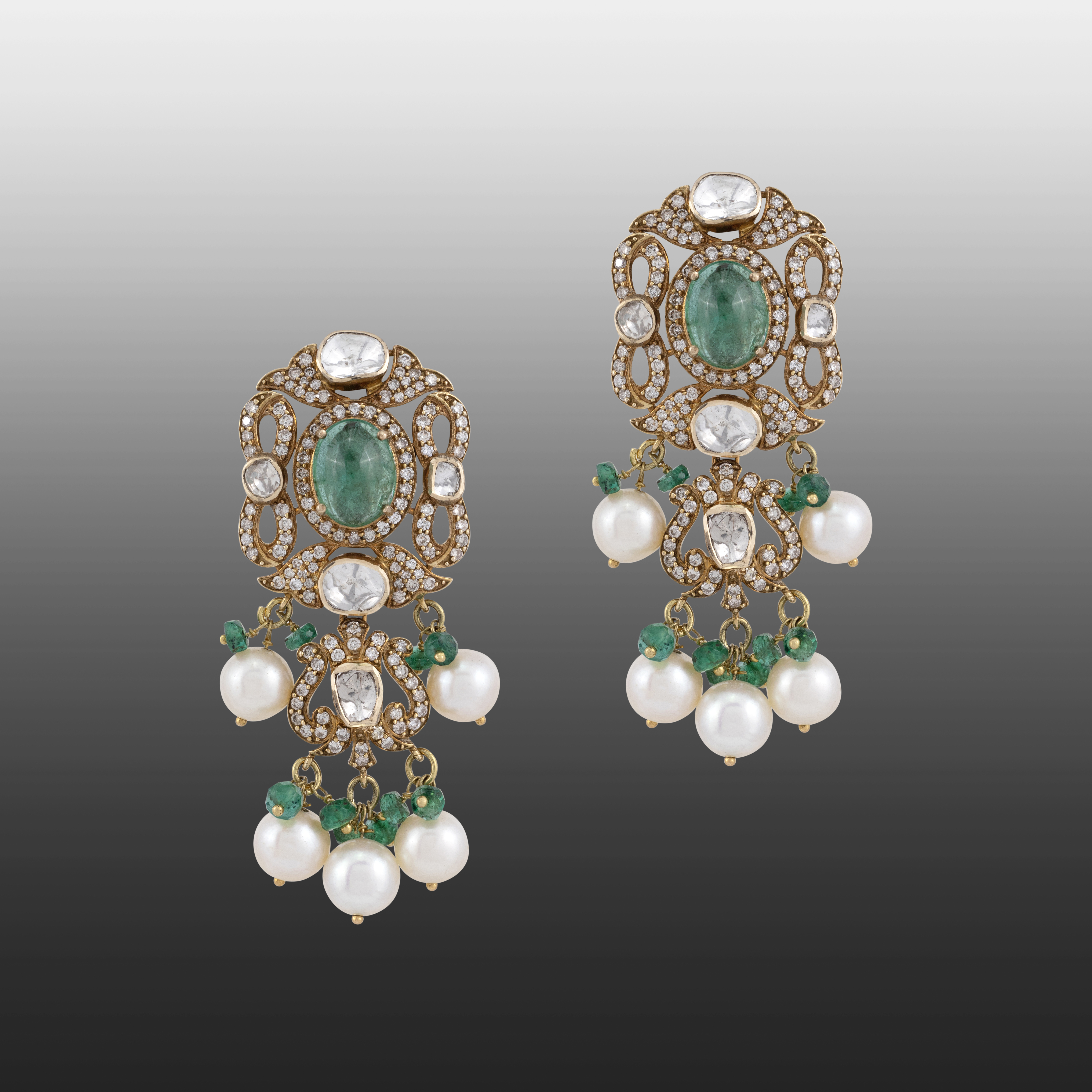 Antique Polki Choker Set with Emeralds , Diamonds and Pearl Clusters