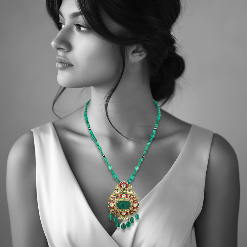 Emerald Bead Necklace Set with Red Talaf Pendant and Polki