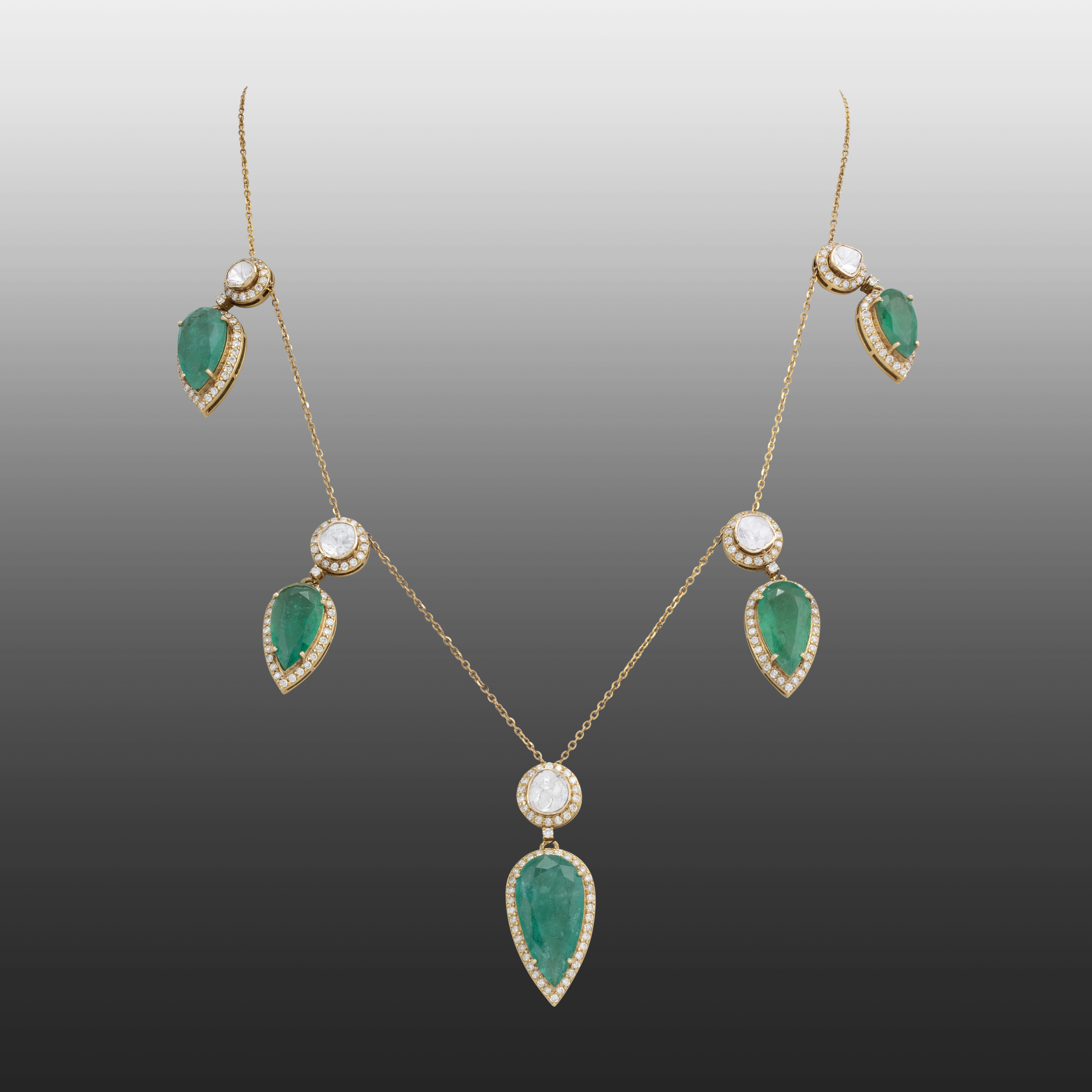 Gold Chain Necklace with Pear-Shaped Emerald and Polki Charms