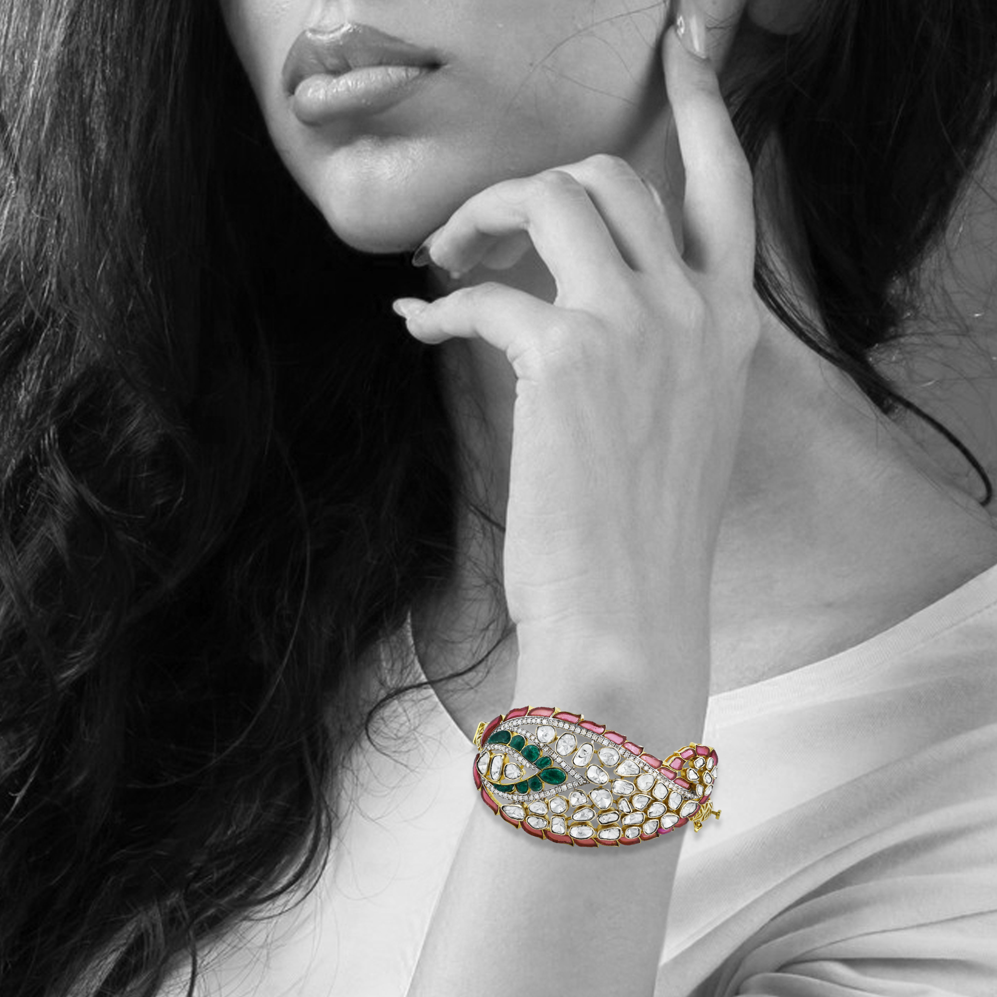 Bud-Inspired Polki Bangle with Green and Red Talafs
