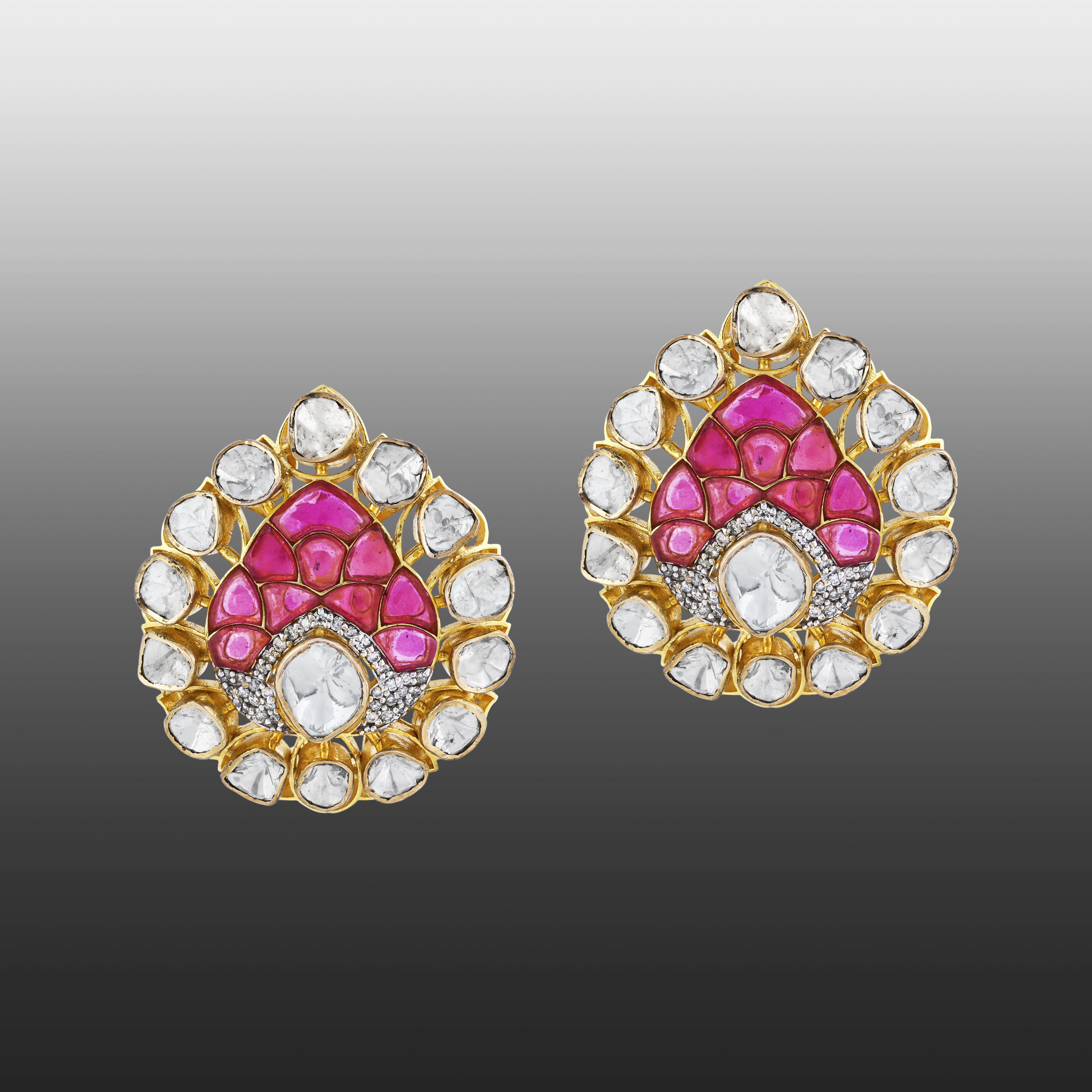 Teardrop Earrings with Uncut Diamonds and Pink Talaf